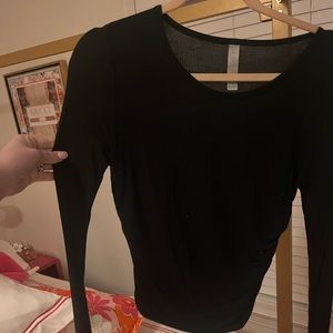 Alo Yoga black ribbed long sleeve!
